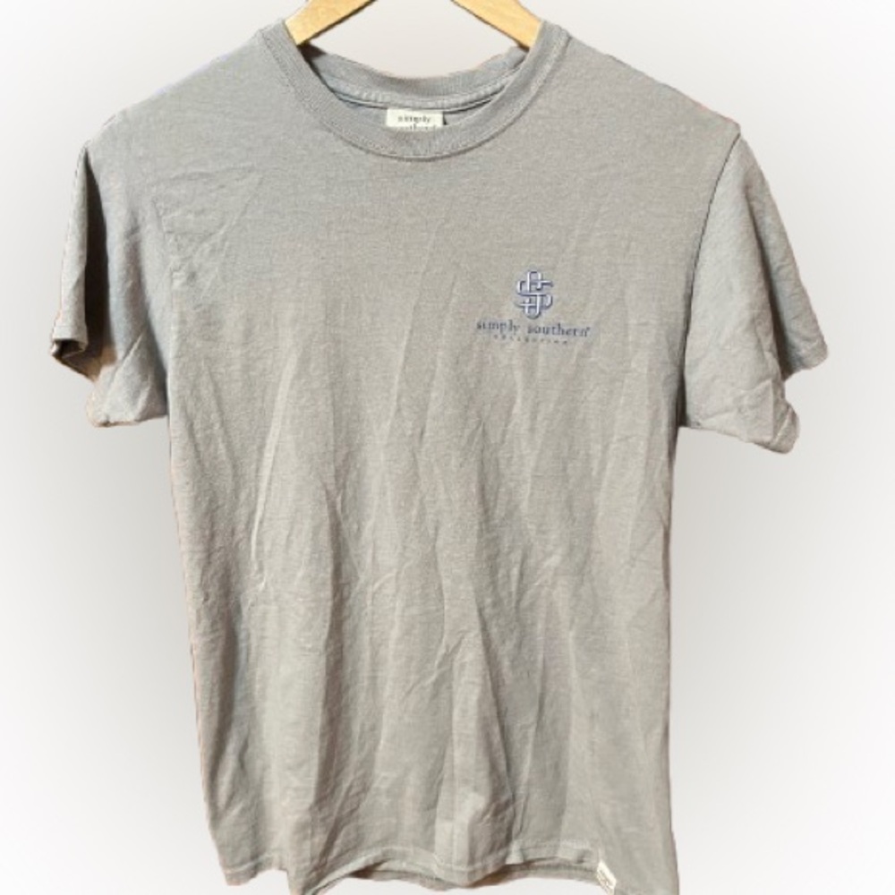 Simply Southern Land of the Free gray Short Sleeve Tee shirt Size Small